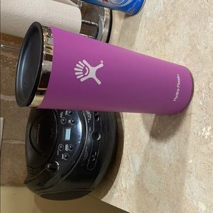 32 oz hydroflask. Make an offer or bundle to save